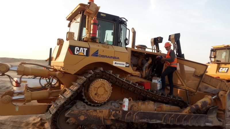 Imagen de Instalación de parabrisas y hermetizado de cabina